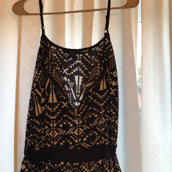 Romper - Picture 2 of 4